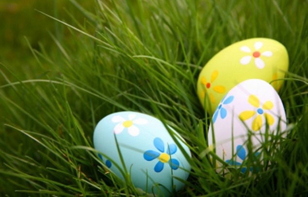 Easter-Eggs-in-Grass