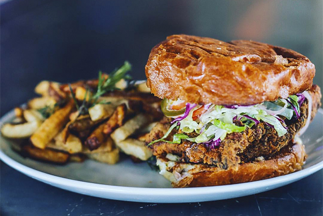 chicken-sandwich-dakota