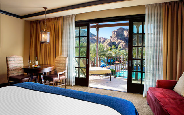 omni-scottsdale-Grand-Moutain-View-king-guestroom