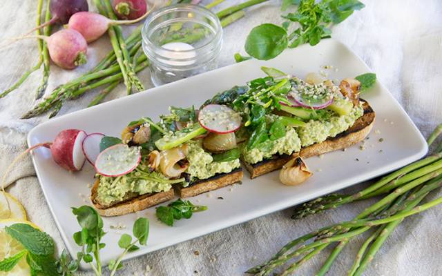 true-food-Spring-Asparagus-Toast