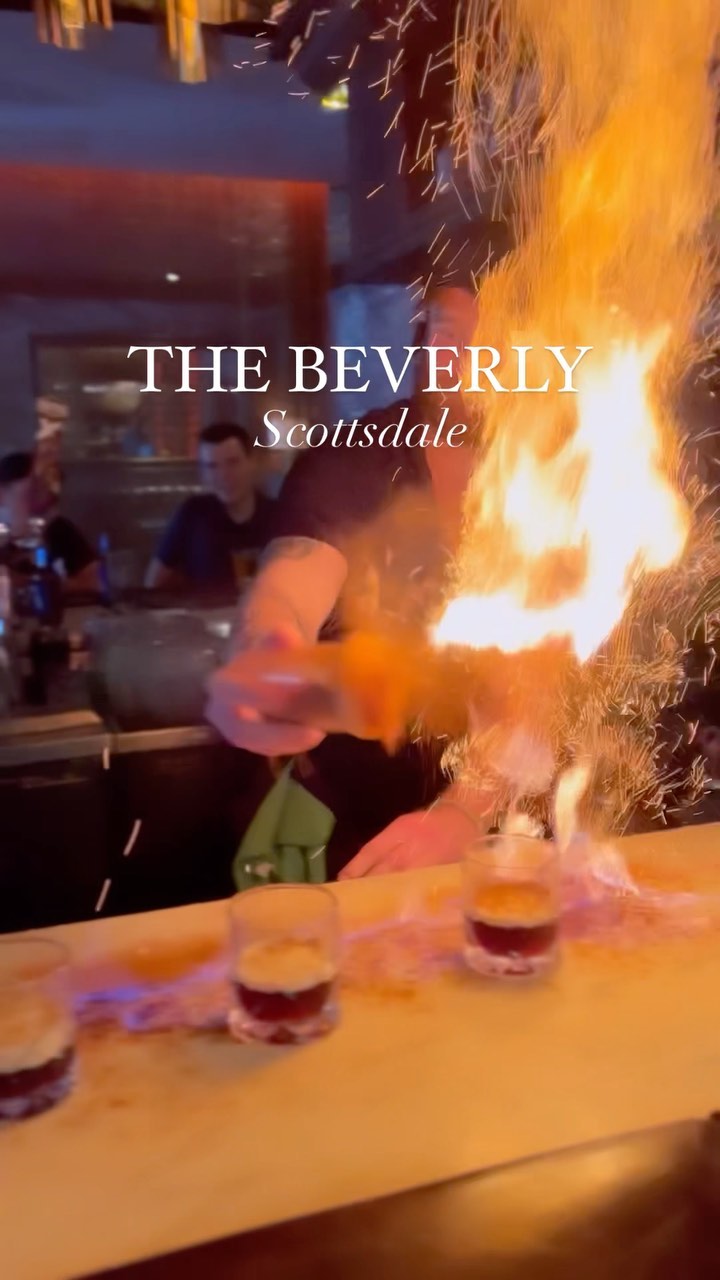 Offering late-night eats, a relaxed yet chic vibe and even a secret room, @beverlyonmain is the leading Scottsdale cocktail lounge. They’ll even play with some fire for your entertainment 🔥