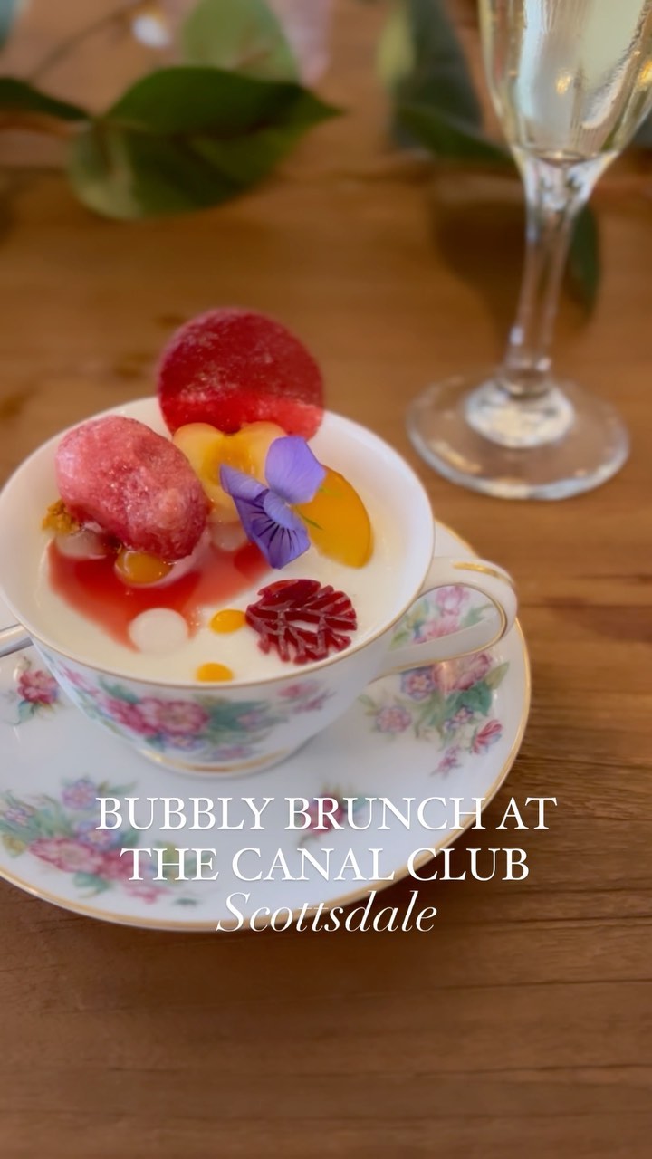@thecanalclubaz at @thescottresort hosted a special Bubbly Brunch on Sunday, August 7 that featured a five course brunch with bubbly pairings 🥂 Check their website for more upcoming dining events.