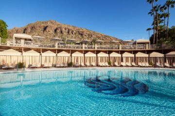 the-phoenician-resort-MotherOfPearl