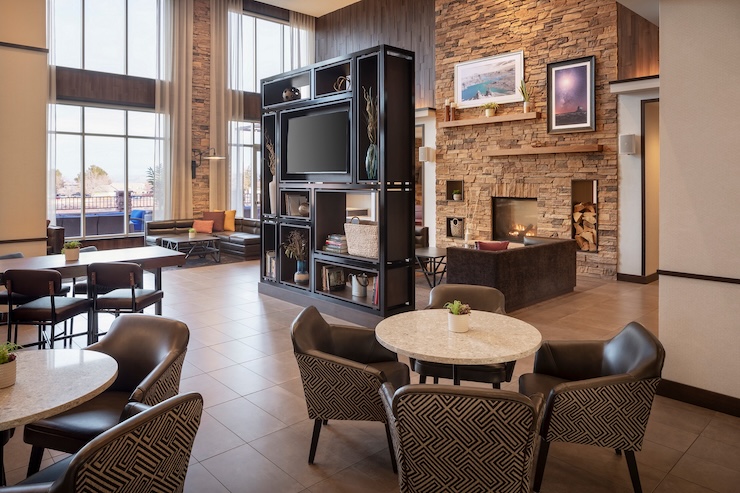 Hyatt Place Page-Lake Powell_Grand Lobby Fireplace