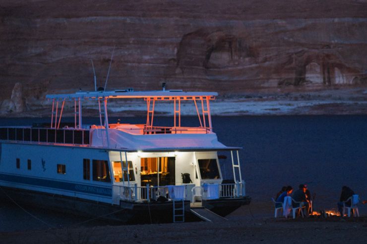 Antelope Point Marina Houseboat